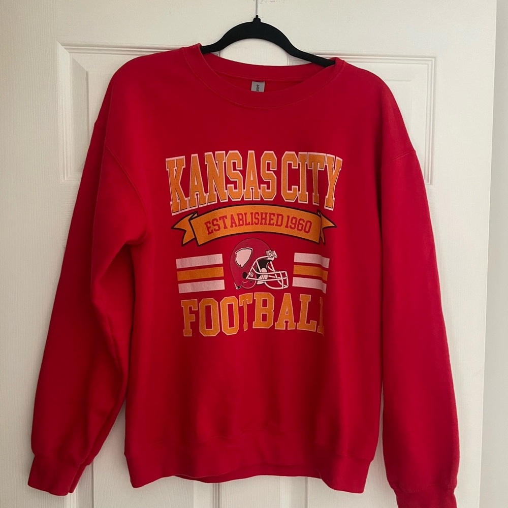 Kansas City Crewneck Gildan Red Heavy Blend Crewneck Sweatshirt